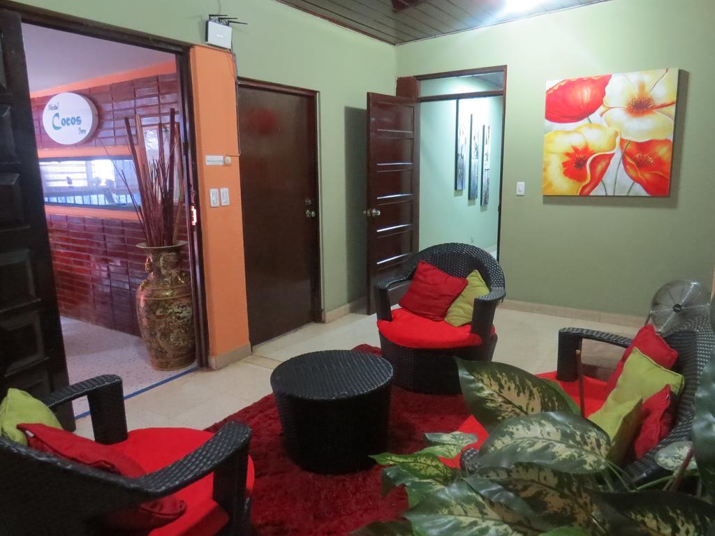 Hostal Cocos Inn Panama-Stad Buitenkant foto