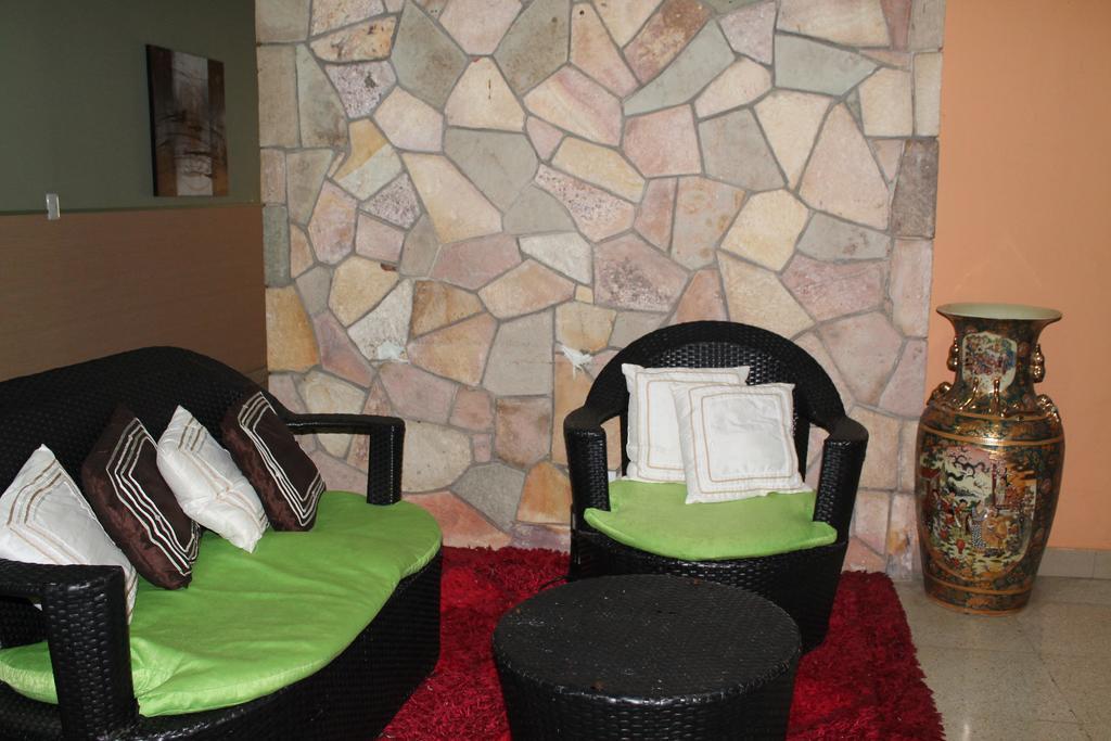 Hostal Cocos Inn Panama-Stad Buitenkant foto