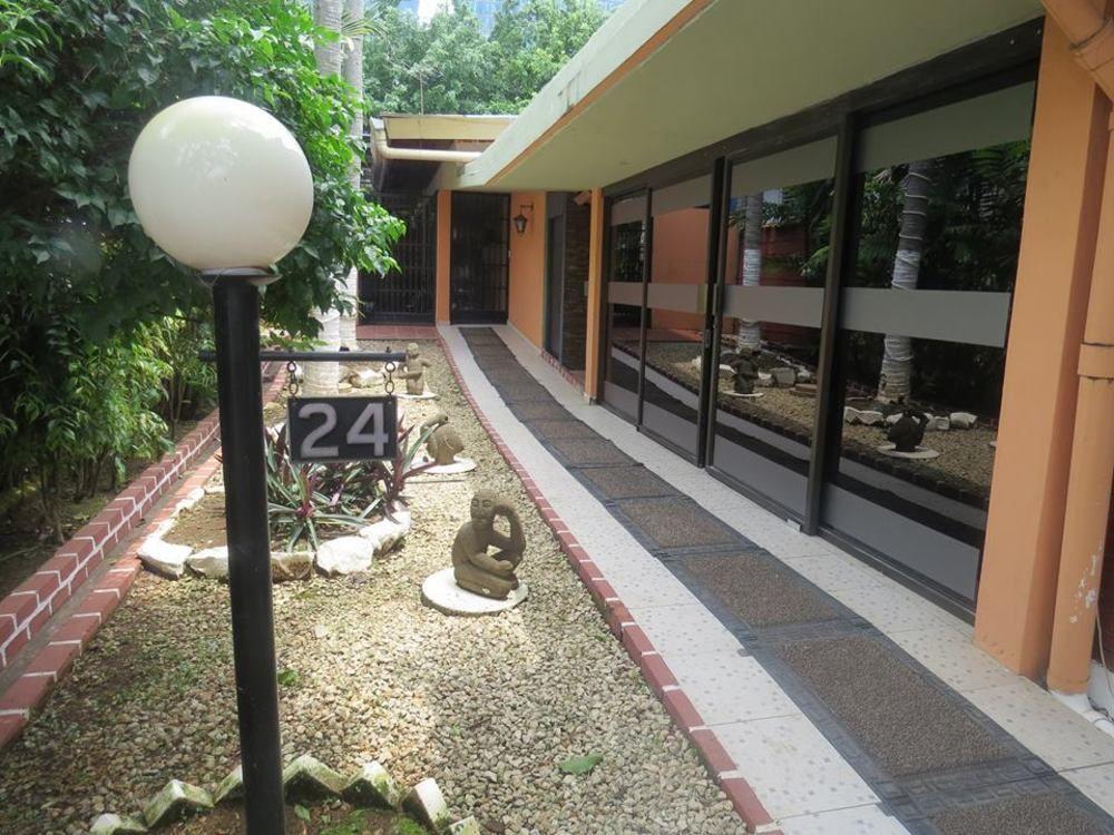 Hostal Cocos Inn Panama-Stad Buitenkant foto
