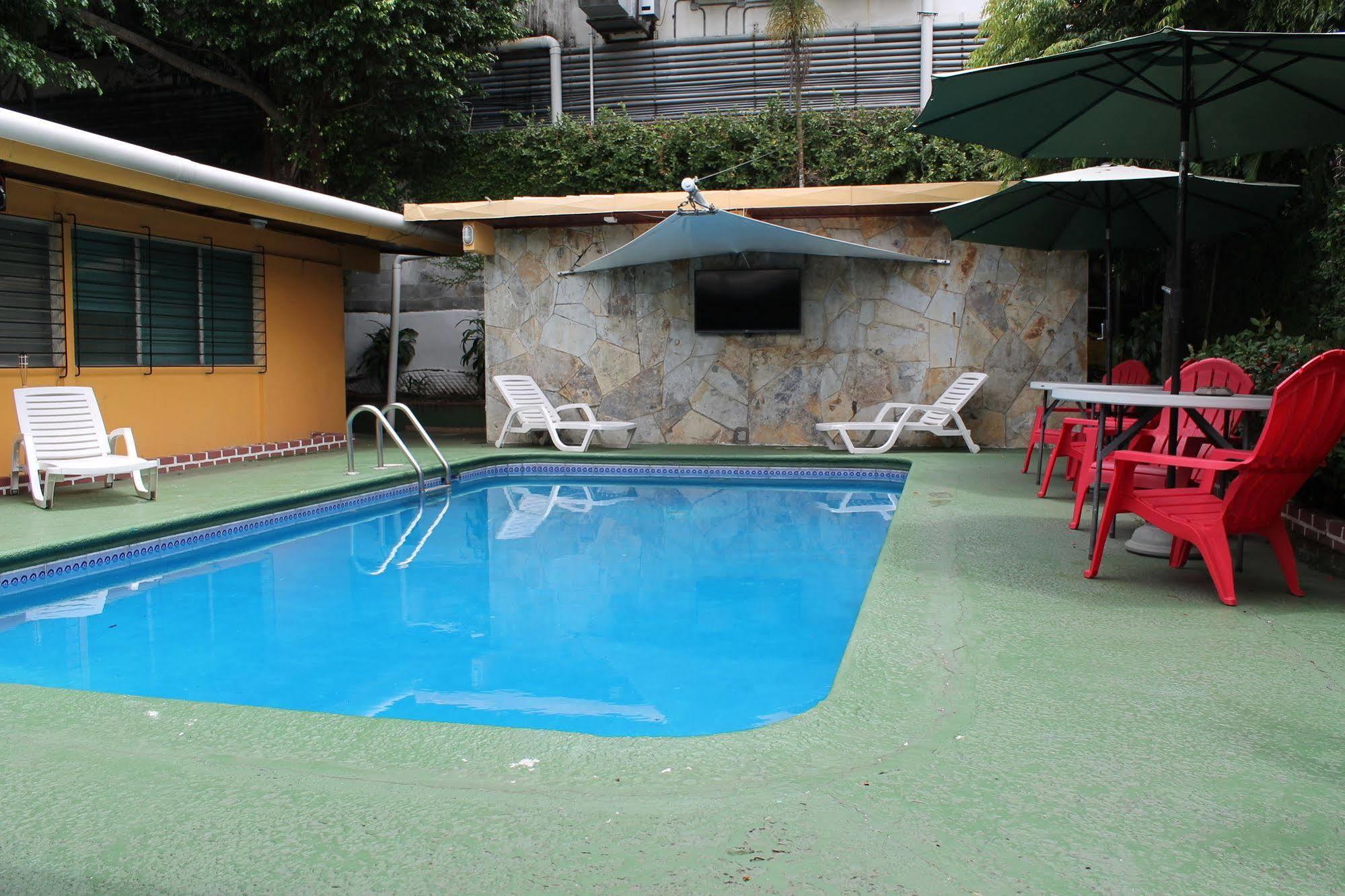 Hostal Cocos Inn Panama-Stad Buitenkant foto