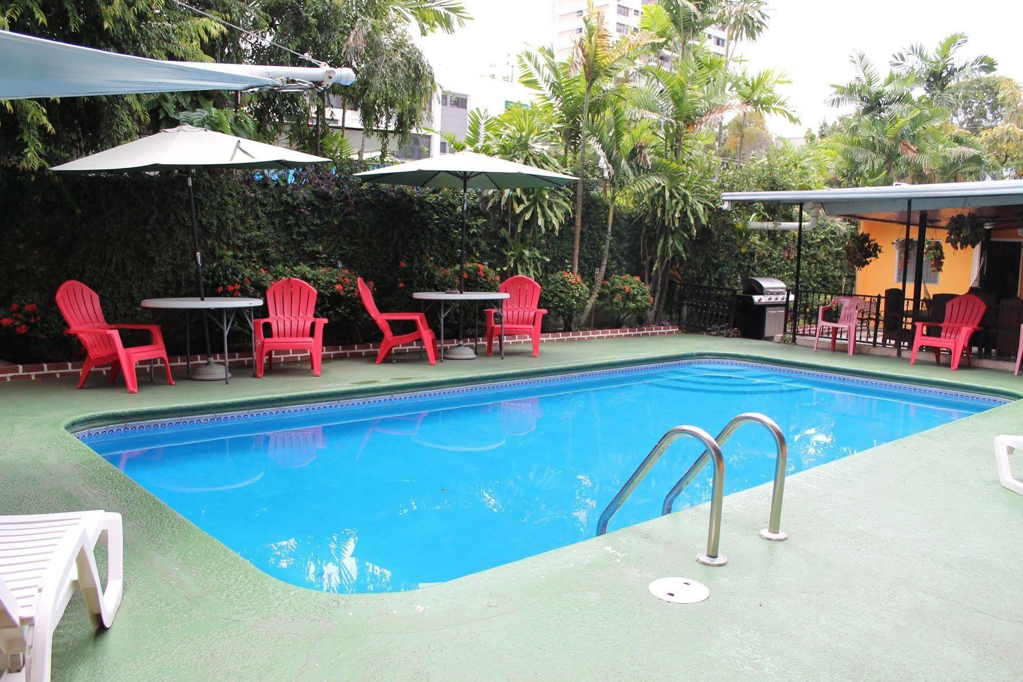 Hostal Cocos Inn Panama-Stad Buitenkant foto