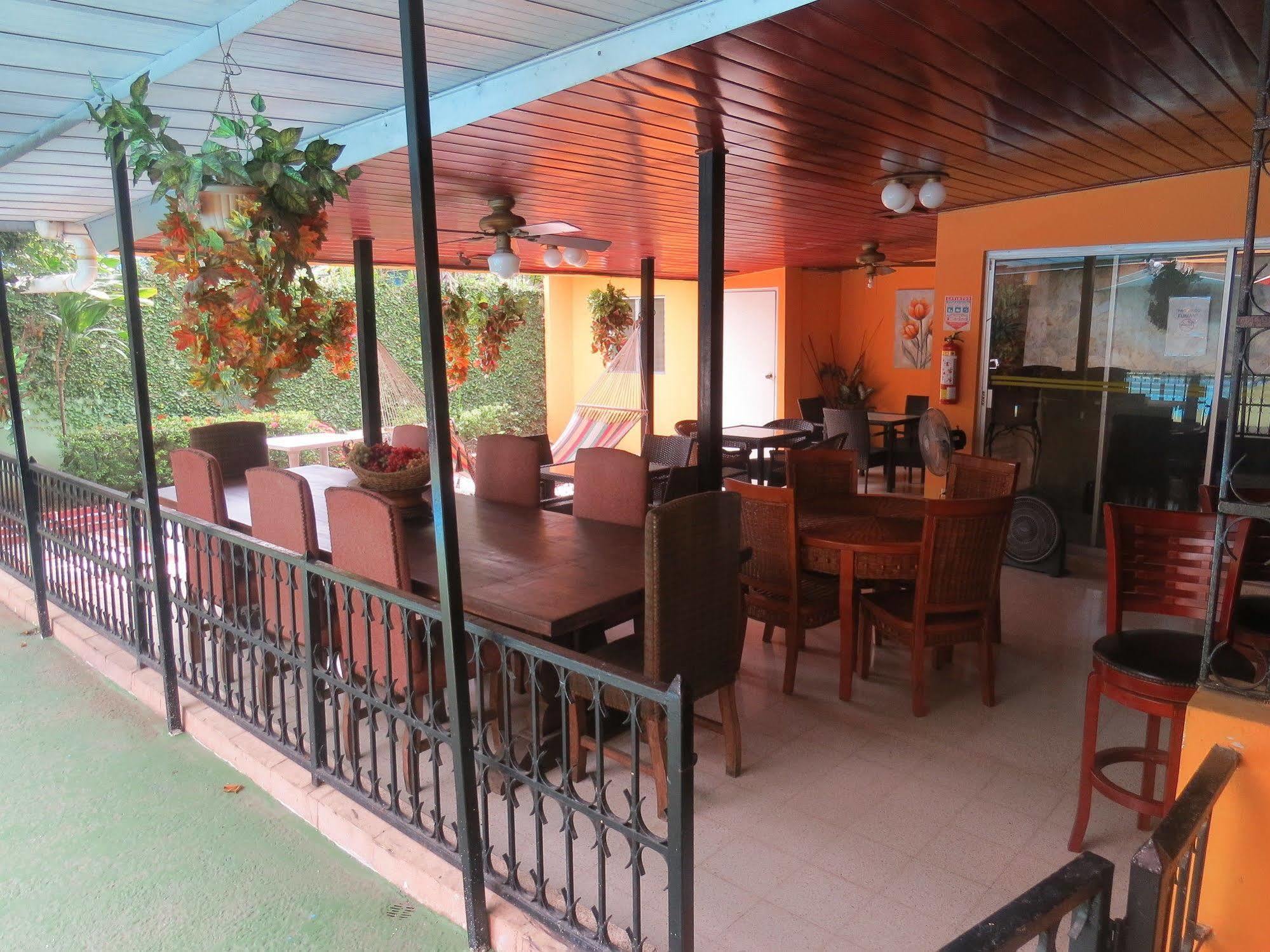 Hostal Cocos Inn Panama-Stad Buitenkant foto